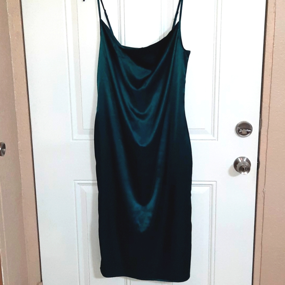 Emerald Green Dress. NWT. Size Large.